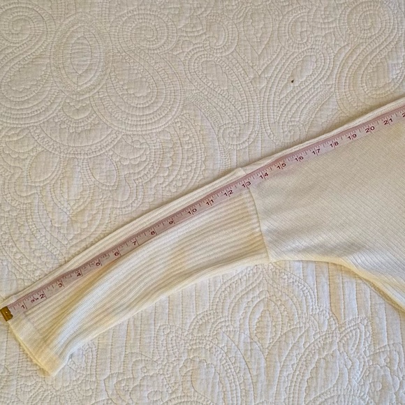 Lightweight jersey top. - Picture 11 of 16